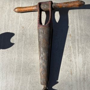 Vintage antique barrel bung hole reamer auger T-handle wood hand drill tool